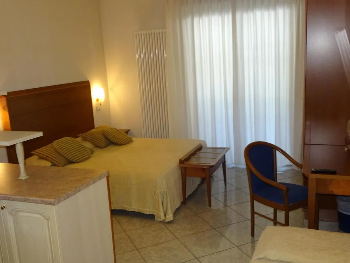 Residence Rosa dei Venti Cervia 0*,